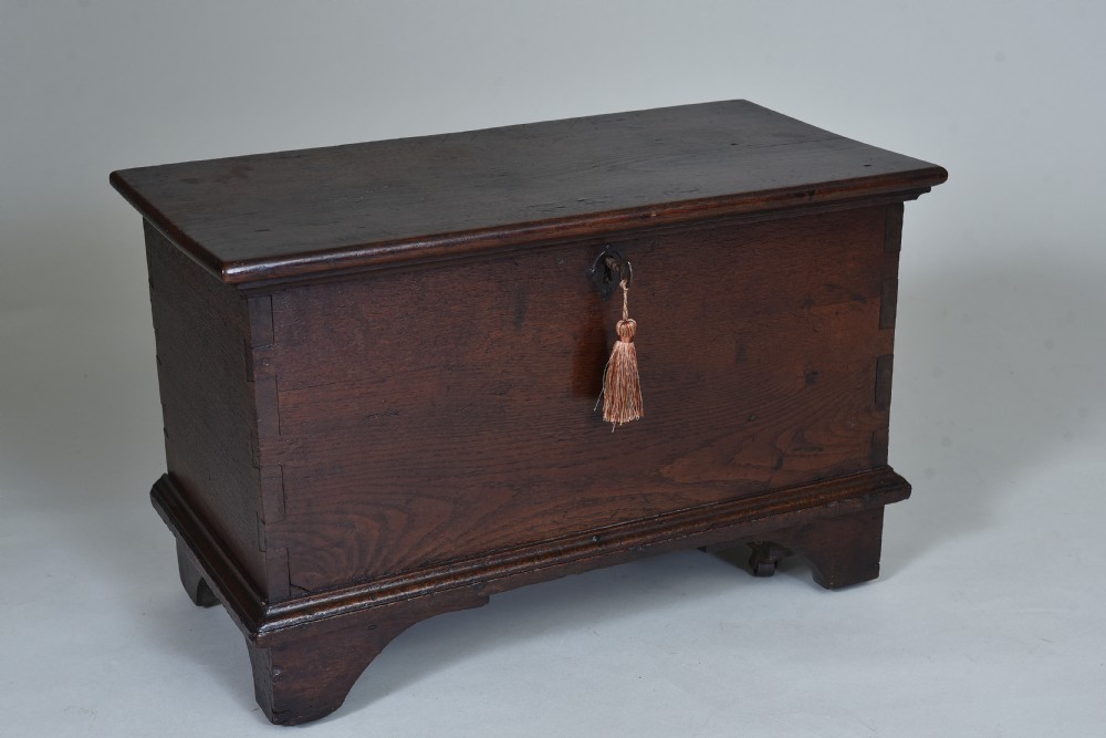 18th century Oak Coffer Bach View III