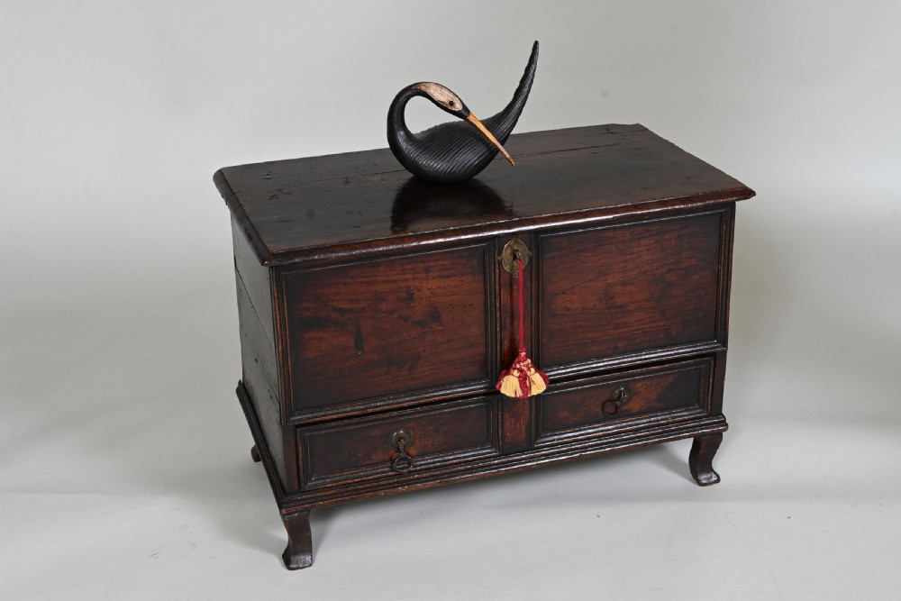 18th century  Welsh Oak Coffer Bach  View VI