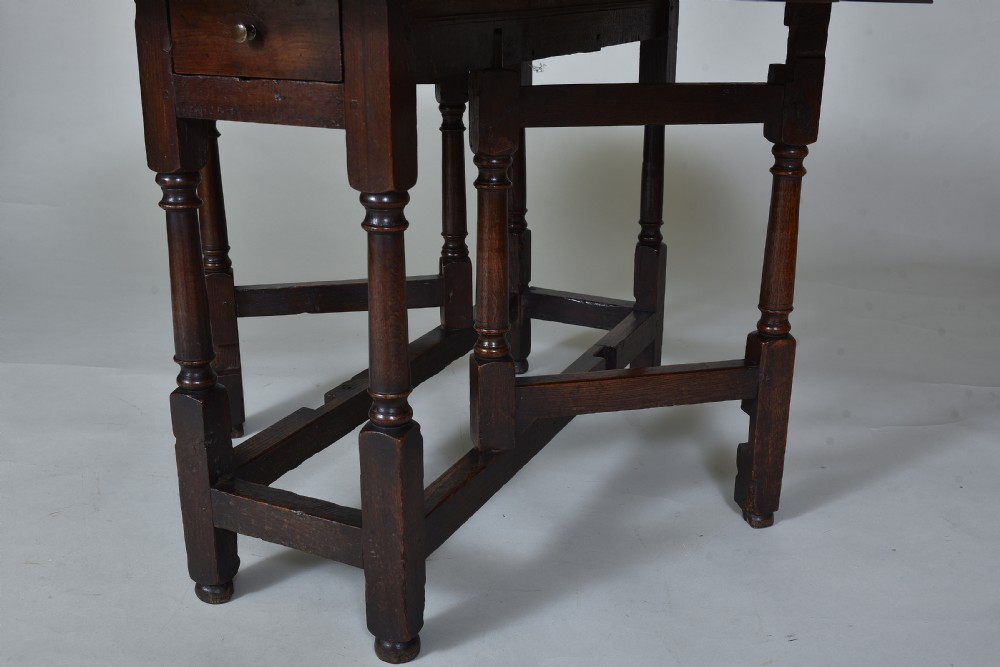 17th century Oak Gateleg Table View IV