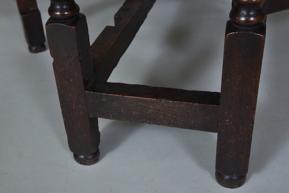 17th century Oak Gateleg Table View VIII