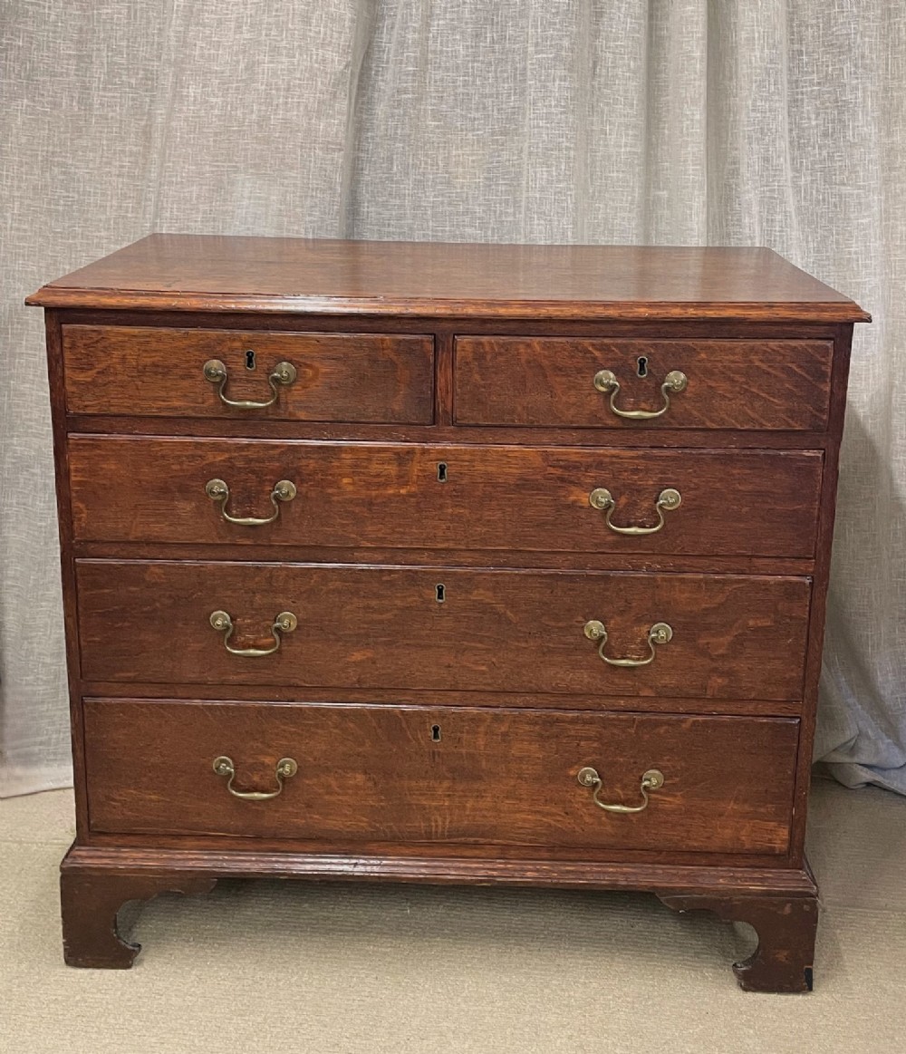 18th century Oak Chest of Drawers