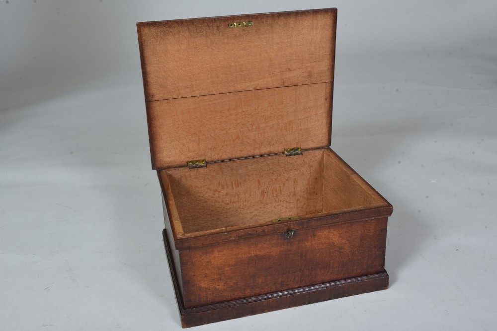 Oak Box View VI