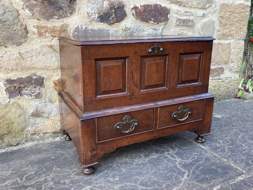 18th century Welsh Oak Coffer Bach