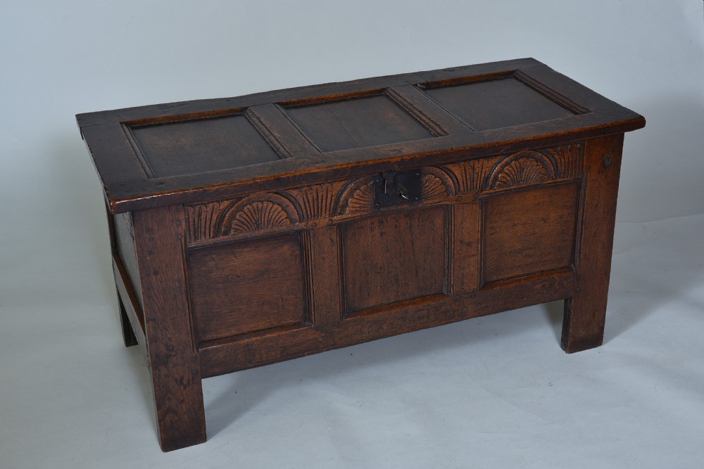 17th century Oak Coffer