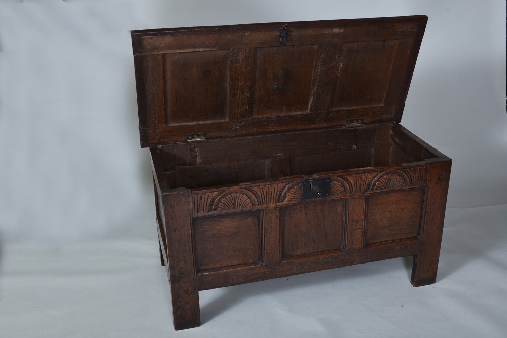 17th century Oak Coffer View XII