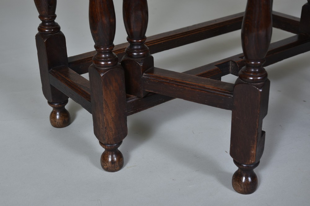 19th century Oak Table View VII