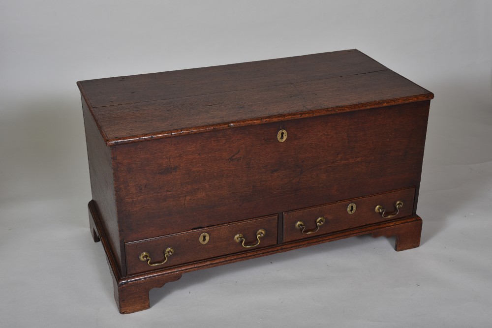 18th Century oak Coffer View II
