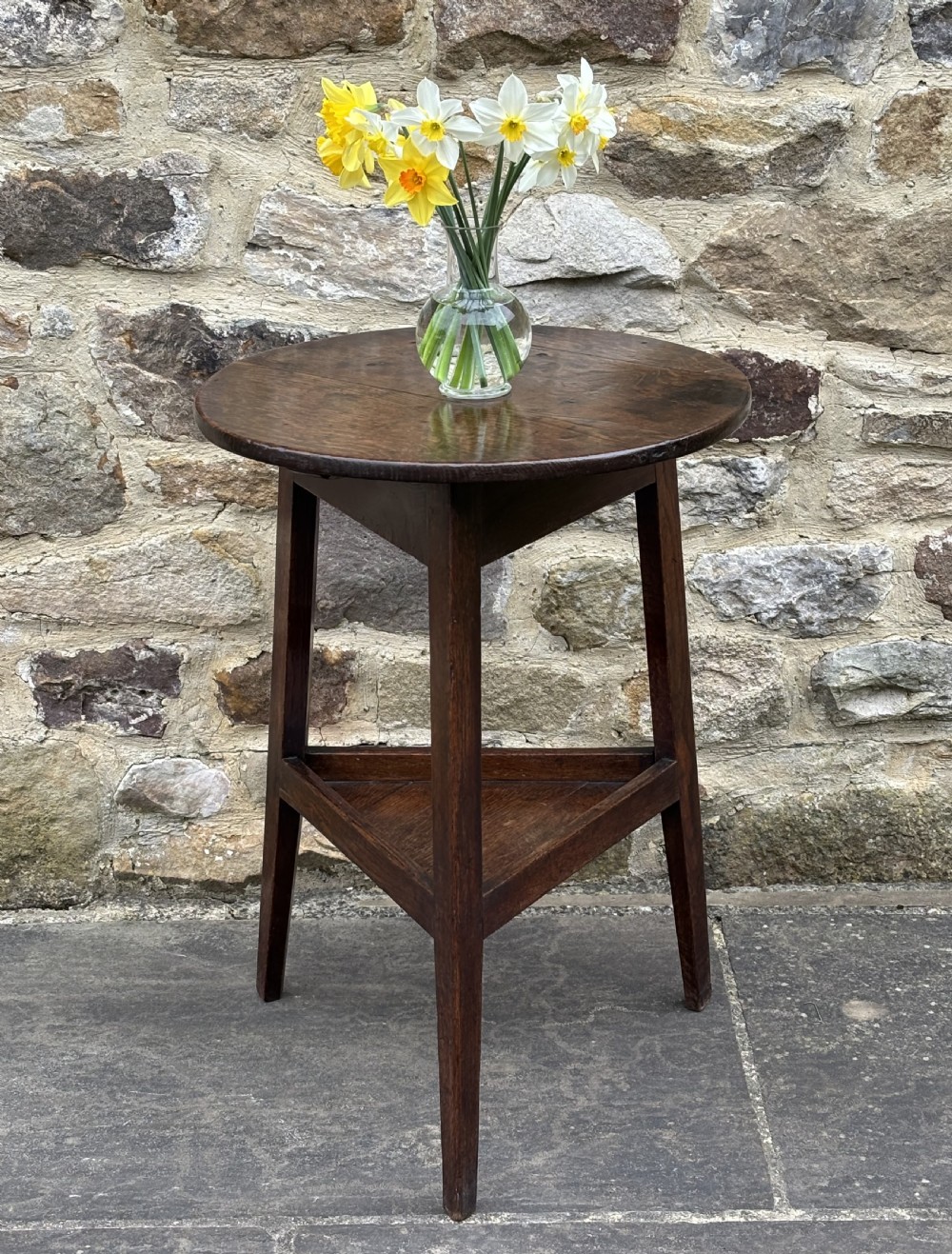 Small 18th century Welsh Oak Cricket or Tavern Table