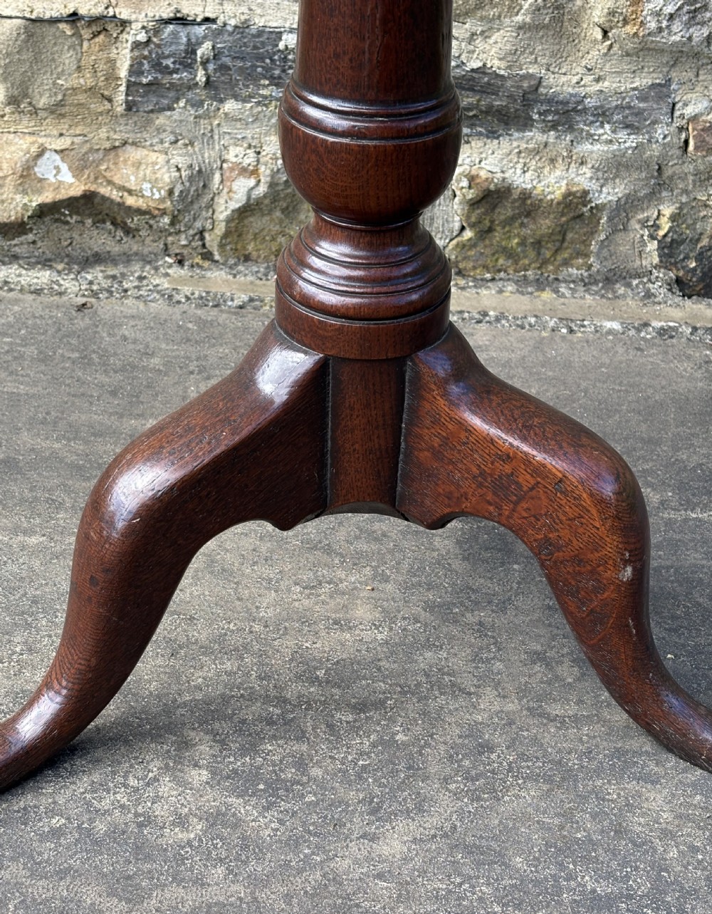 Small 18th century Oak Tripod Table View II
