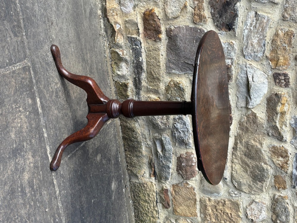 Small 18th century Oak Tripod Table View IV