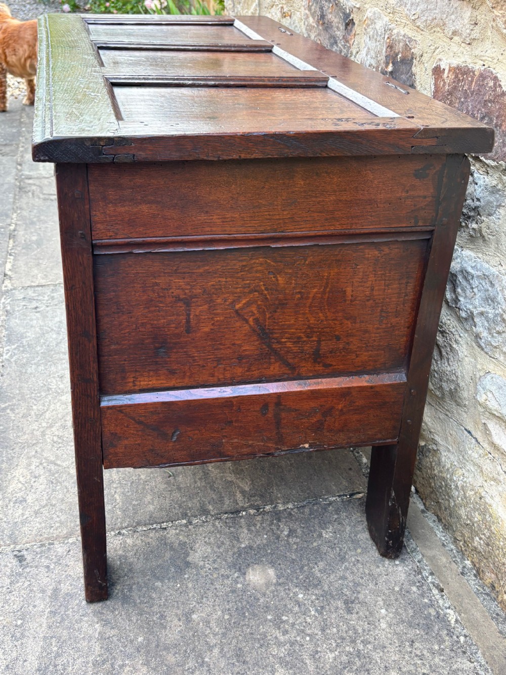 Small 17th century Oak Coffer View VI