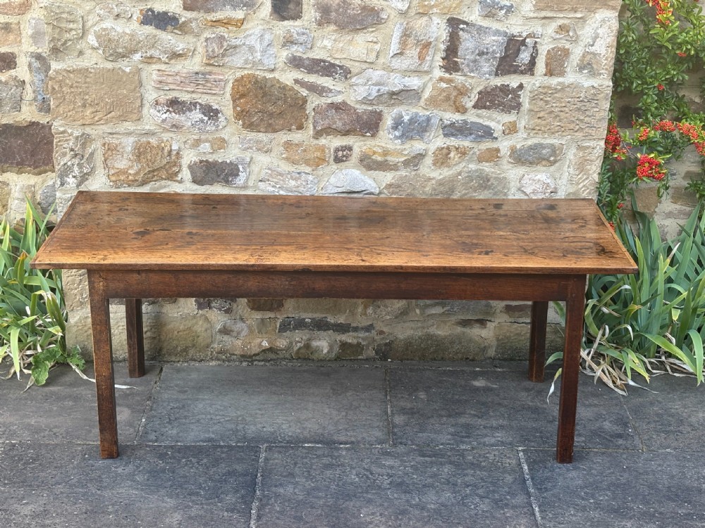 18th century Oak Dining Table View III