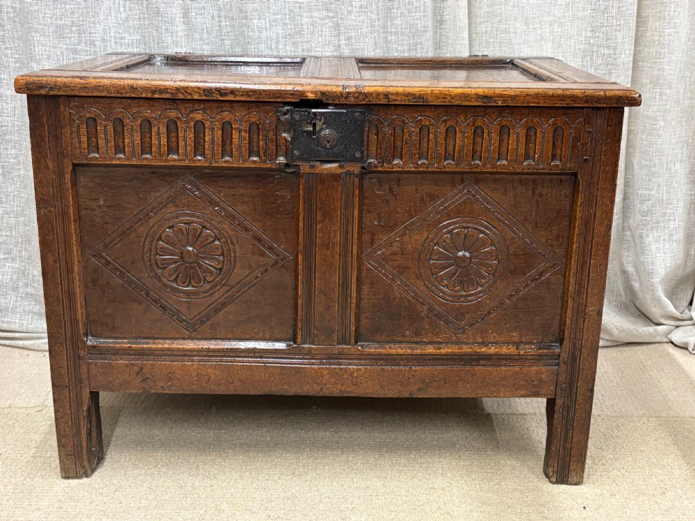 Small 17th century Oak Coffer 