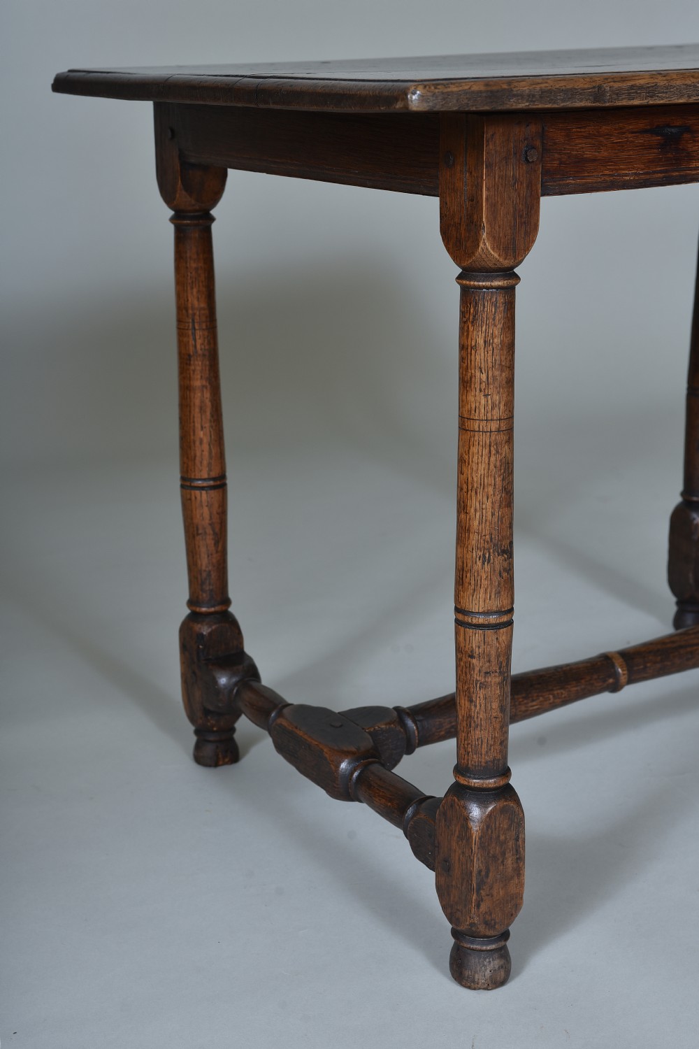 18th century Low Oak table View V