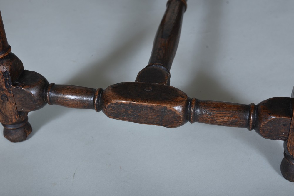 18th century Low Oak table View VII