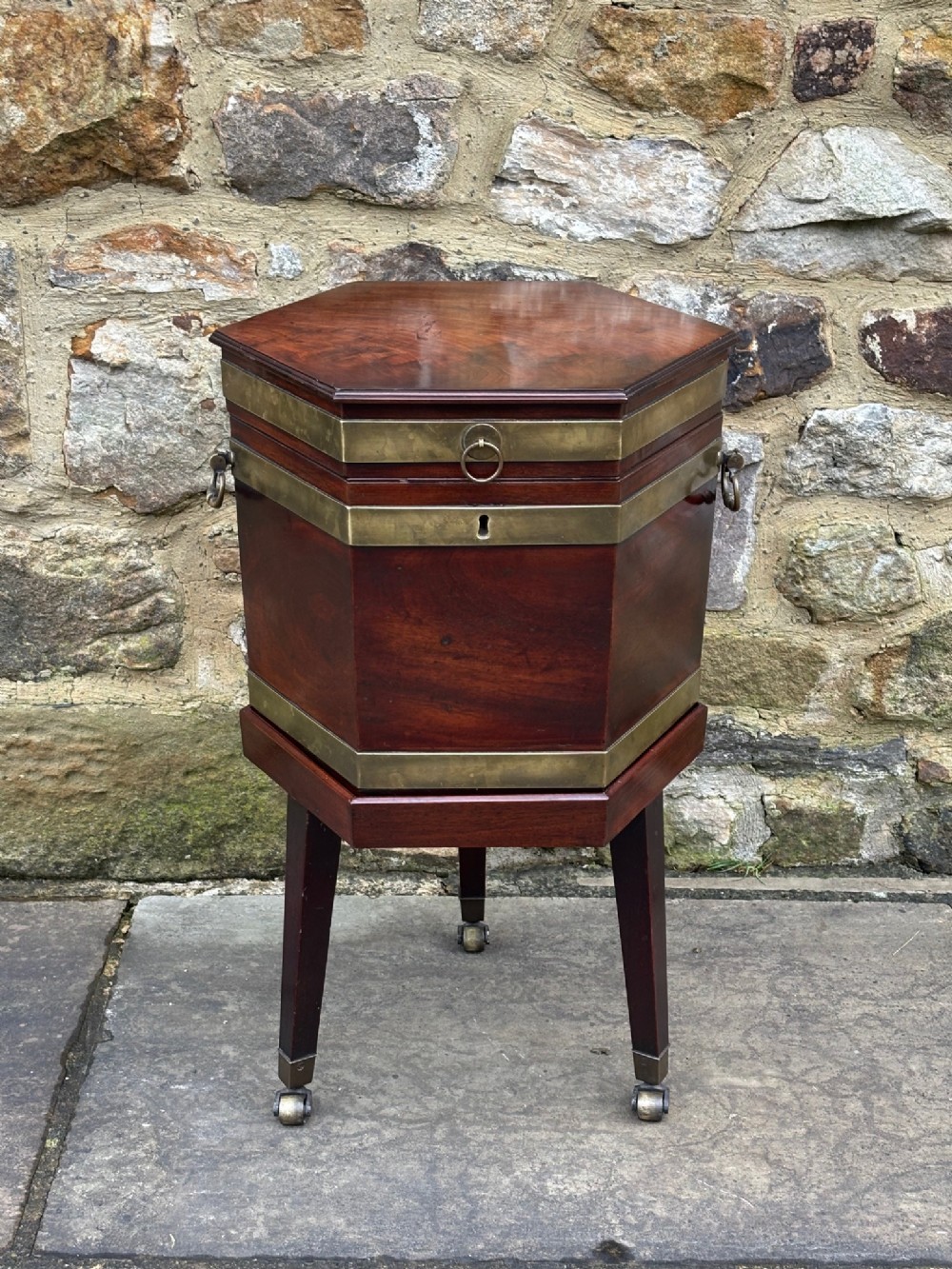 Small Georgian Mahogany Cellarette