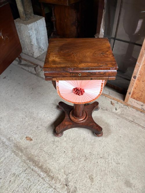 ANTIQUE VICTORIAN QUALITY ROSEWOOD SEWING TABLE