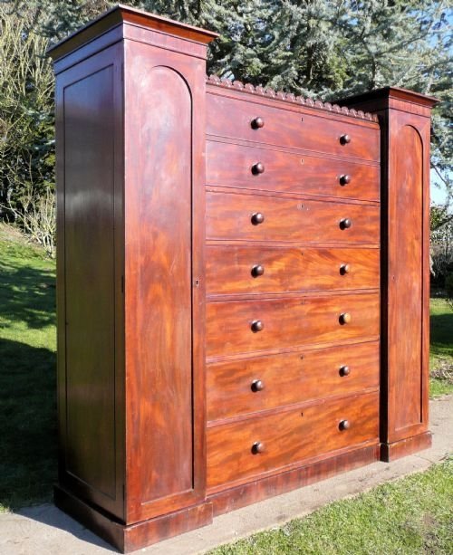 fig 2. VICTORIAN MAHOGANY WARDROBE COMPACTUM