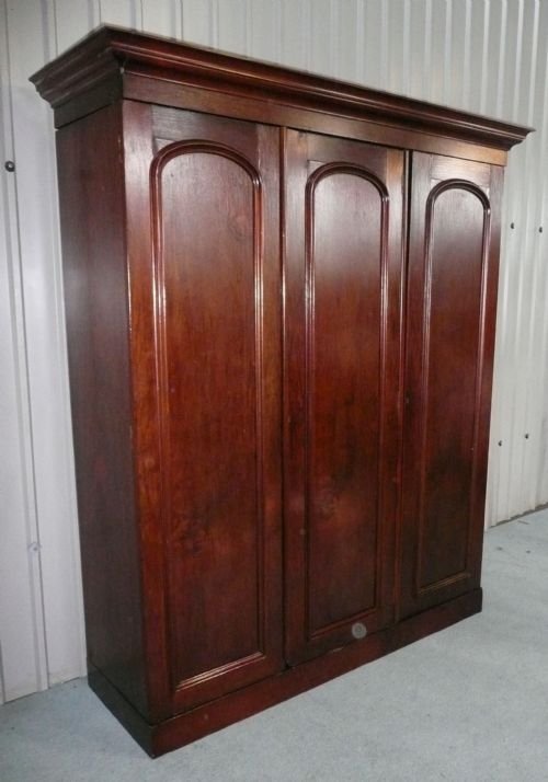 Large Victorian 3 Door Mahogany Wardrobe Compactum