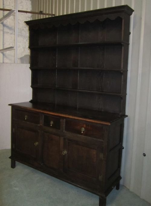 fig 2. LARGE GEORGIAN OAK FARMHOUSE DRESSER