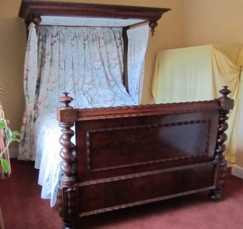 Victorian Mahogany Half Tester 5ft Double Bed