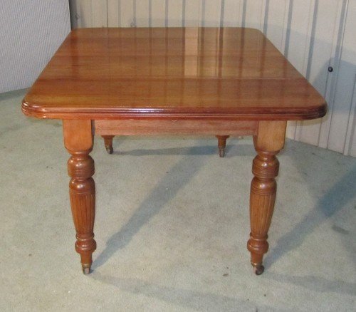 Delightful Blonde Mahogany Victorian Extending Dining Table