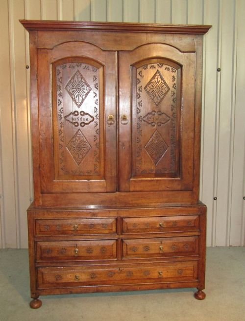 fig 2. 17th CENTURY CARVED OAK HOUSEKEEPERS CUPBOARD PRESS