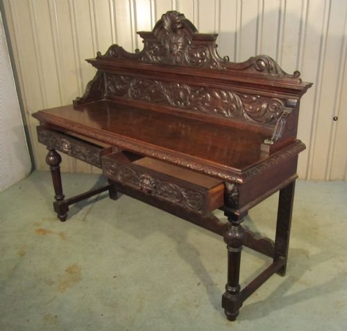 fig 1. LARGE CARVED GREEN MAN OAK HALL TABLE