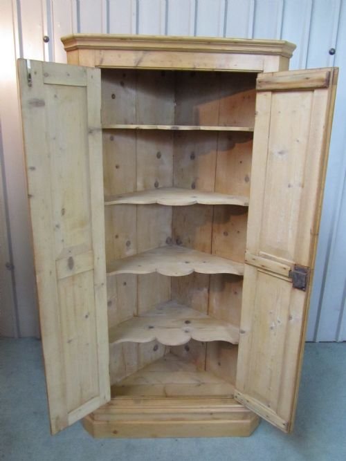 fig 1. DOUBLE DOOR FLOOR STANDING PINE CORNER CUPBOARD