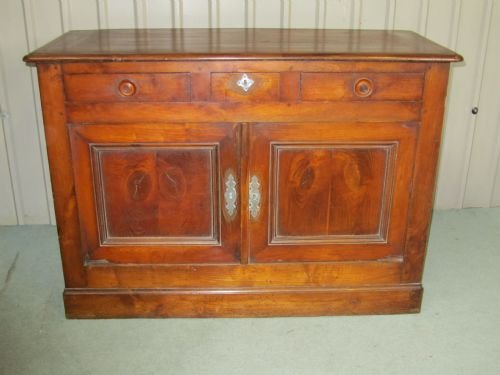 French 19th Century Country Chestnut Dresser