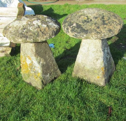 fig 1. A PAIR OF 18TH CENTURY STADDLE STONES