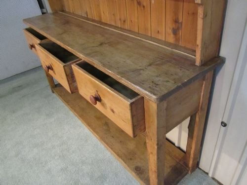 fig 3. VERY LARGE GEORGIAN POT BOARD PINE DRESSER