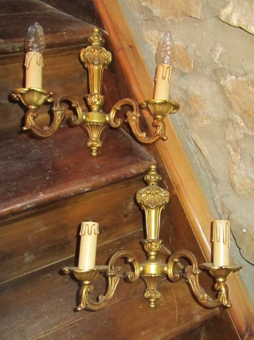fig 1. LARGE FRENCH CAST BRASS GILT CHANDELIER AND PAIR OF WALL LIGHTS
