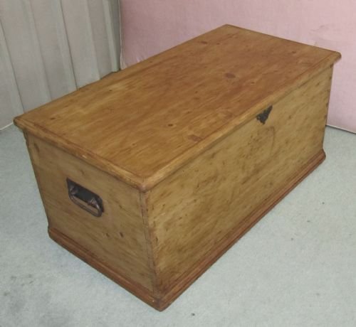 fig 1. SUPERB QUALITY VICTORIAN PINE BLANKET BOX CHEST COFFEE TABLE
