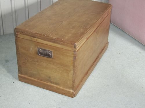 fig 1. LARGE VICTORIAN PINE BLANKET BOX CHEST COFFEE TABLE