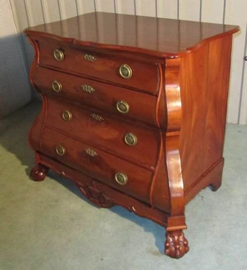 fig 1. 18th CENTURY DUTCH WALNUT BOMBé COMMODE