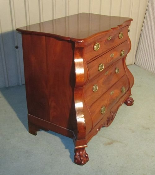 fig 2. 18th CENTURY DUTCH WALNUT BOMBé COMMODE