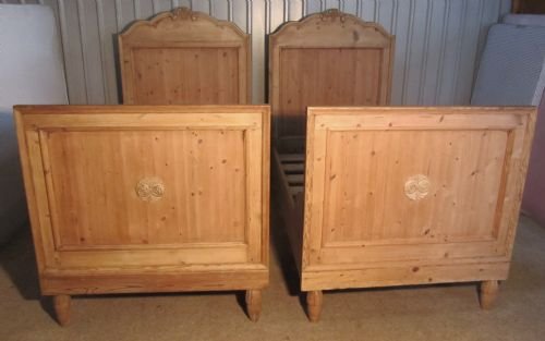 Pair of 19th Century Dutch Single Pine Sleigh Beds