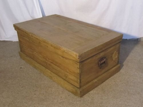 fig 1. Large Victorian Rustic Pine Blanket Box or Coffee Table