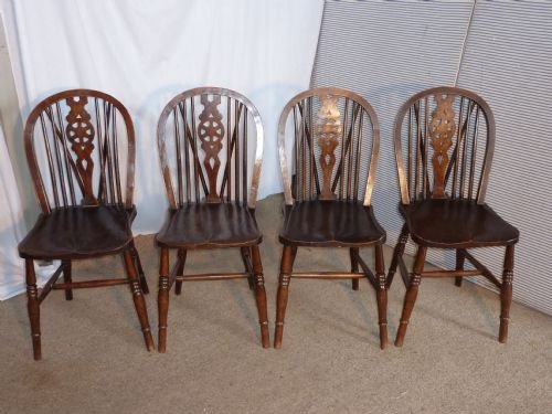 A Set of 4 Victorian Beech & Elm Wheel Back Windsor Kitchen Dining Chairs
