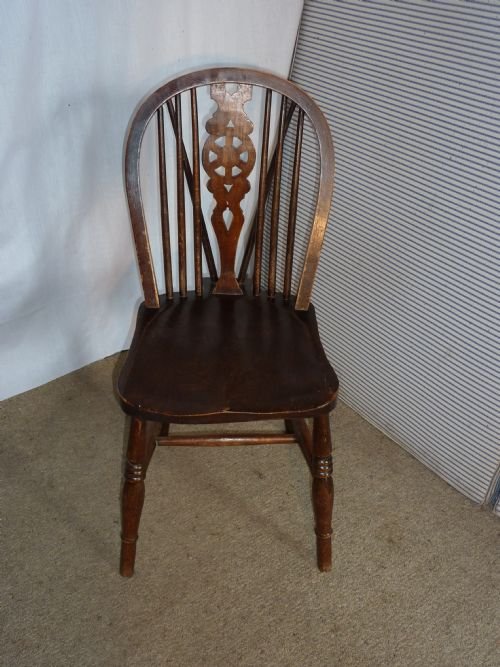 fig 2. A Set of 4 Victorian Beech & Elm Wheel Back Windsor Kitchen Dining Chairs