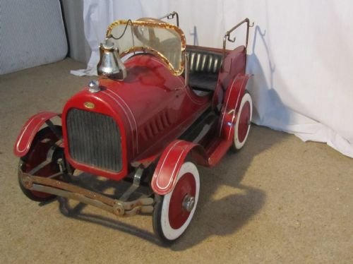fig 1. A Vintage Classic Toy Fire Truck Pedal Car