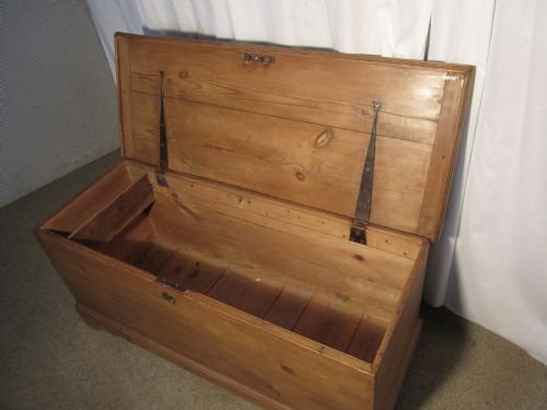 fig 1. Large Georgian Pine Coffer, Blanket Box or Coffee Table