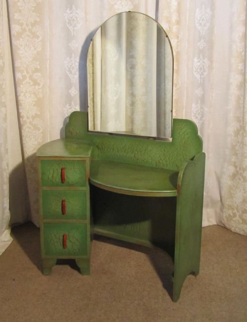 An Art Deco Green & Gold Odeon Style Dressing Table