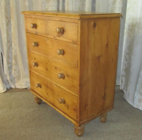 fig 2. Large Victorian Pine Chest of Drawers