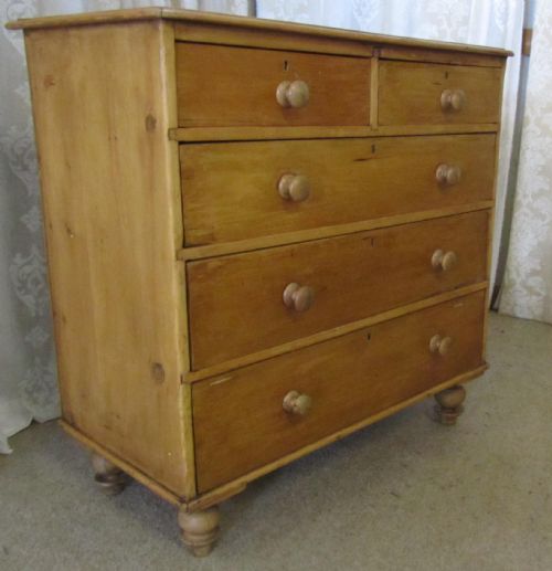 Large Victorian Pine Chest of Drawers