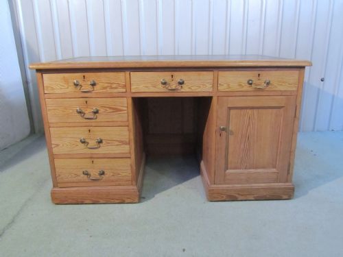 fig 1. LARGE VICTORIAN PINE PEDESTAL DESK