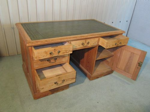 fig 2. LARGE VICTORIAN PINE PEDESTAL DESK