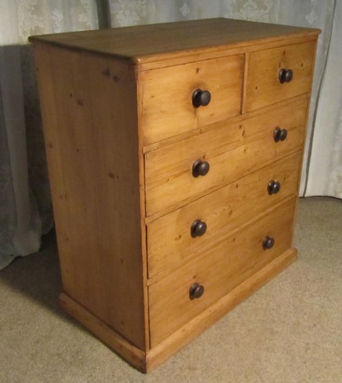 fig 1. A Large Victorian Pine chest of drawers