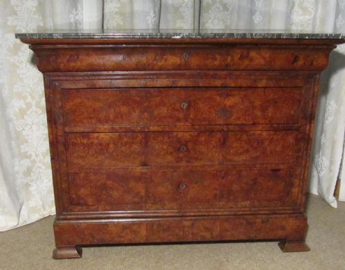 French Figured Walnut Commode or Chest of Drawers Dating from 1860